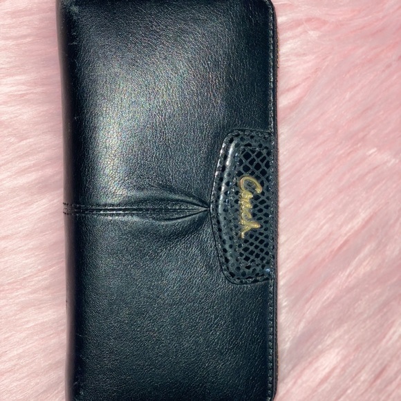 Coach Wallet - Picture 1 of 10